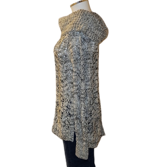 Sweaters - Picture 4 of 15